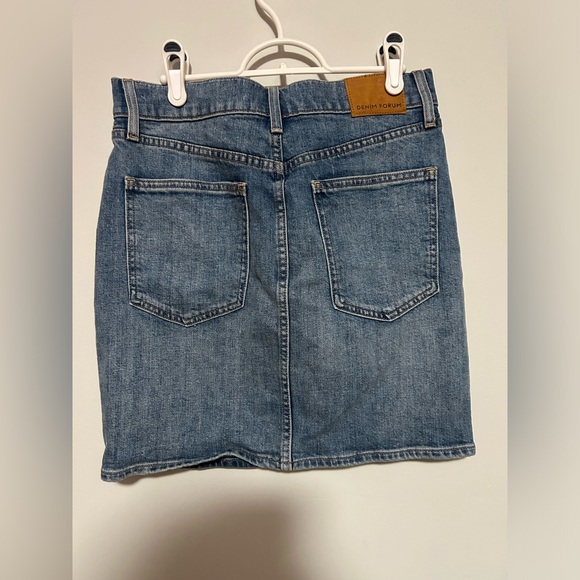 Aritzia Denim Forum The Pin-Up Denim Skirt - Picture 5 of 6